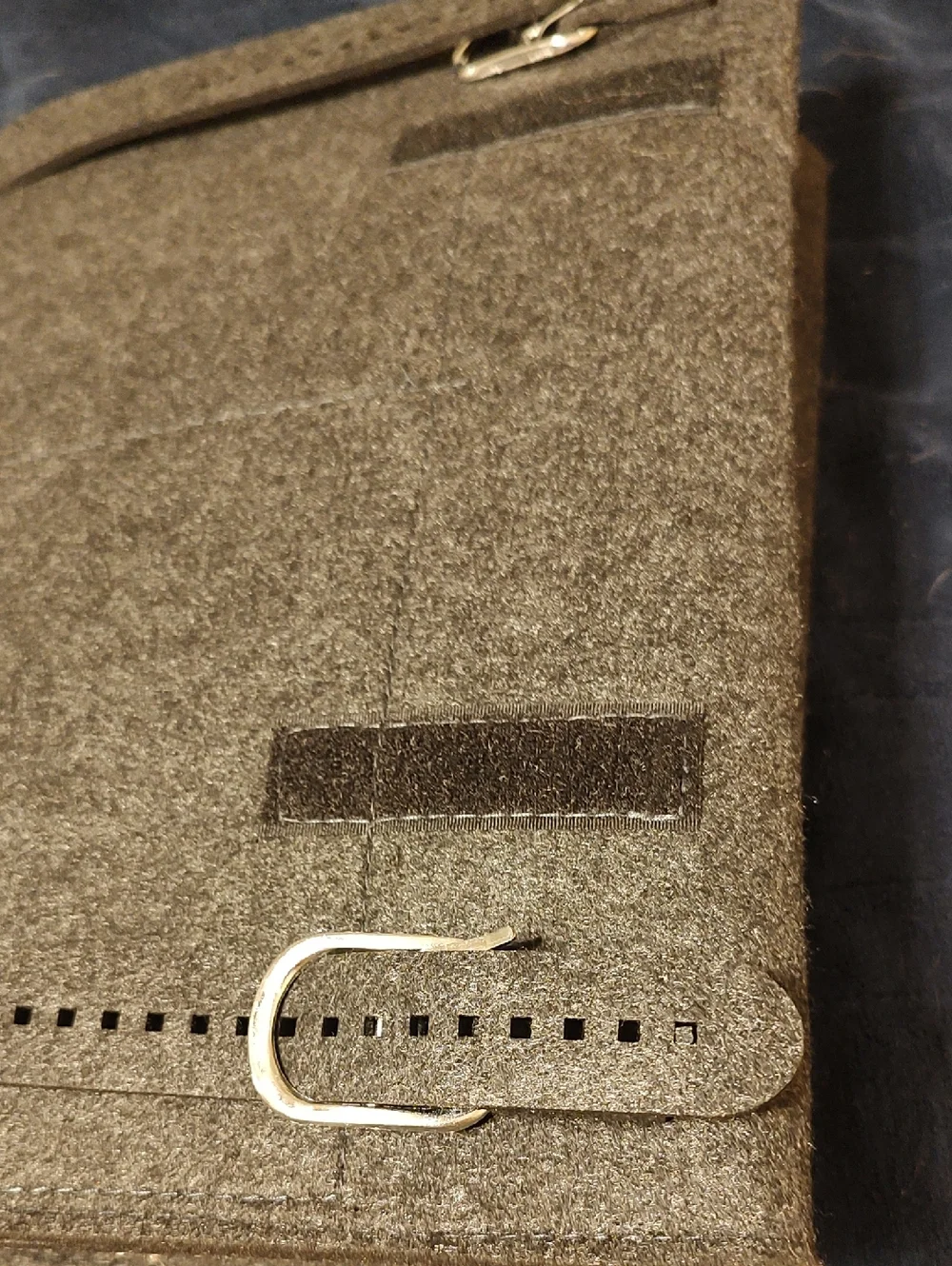 Men's Dark Gray Felt Laptop Bag with Tan Trim